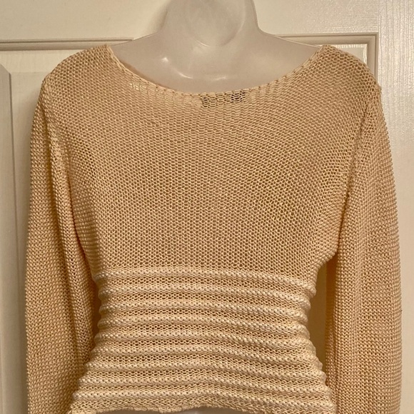 LAT NAYLOR - Buff/Creme Sweater Size 2 - Picture 5 of 7